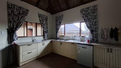 Witgat Game Farm dining